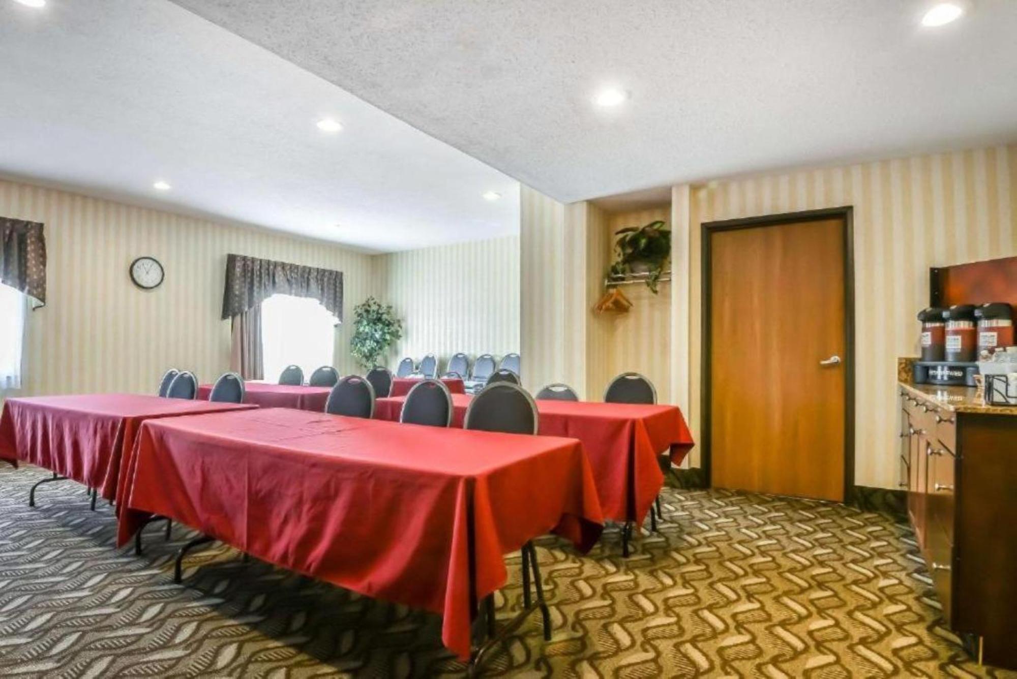 Fairbridge Inn & Suites Batavia-Darien Amusement Park Kültér fotó